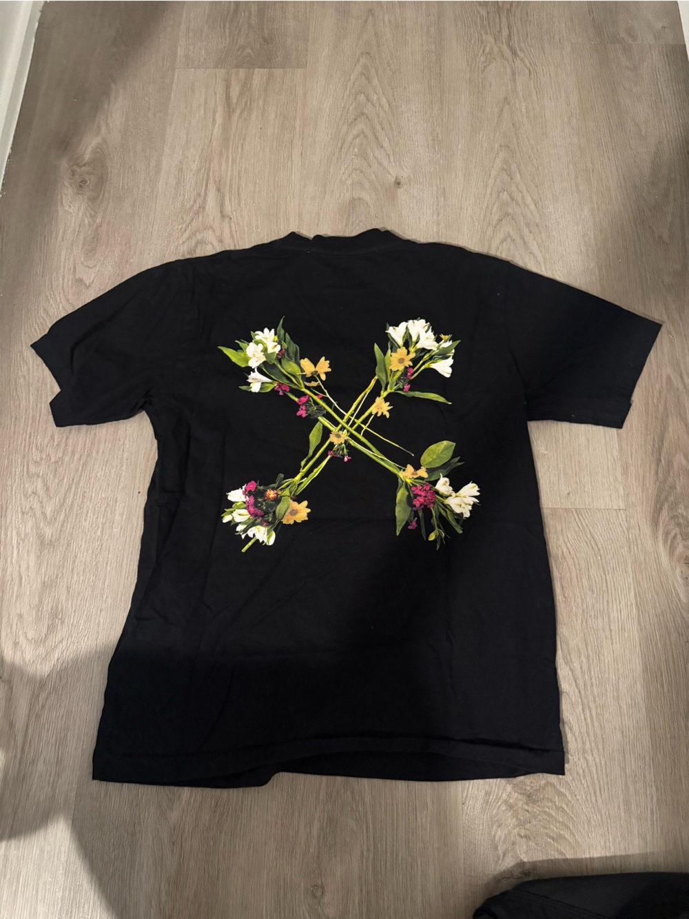 Off-White floral arrows t-shirt size small